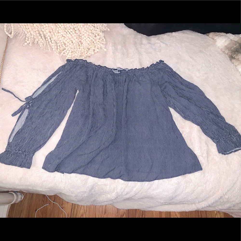 Off the Shoulder Top🤍